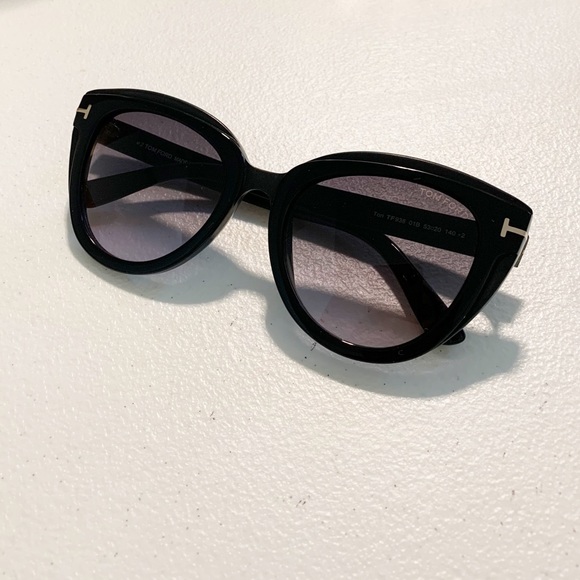 Tom Ford Sunglasses, New - Picture 6 of 6
